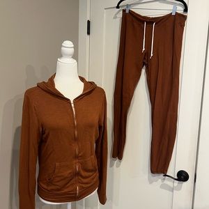 MONROW Supersoft hoodie and vintage sweatpant set